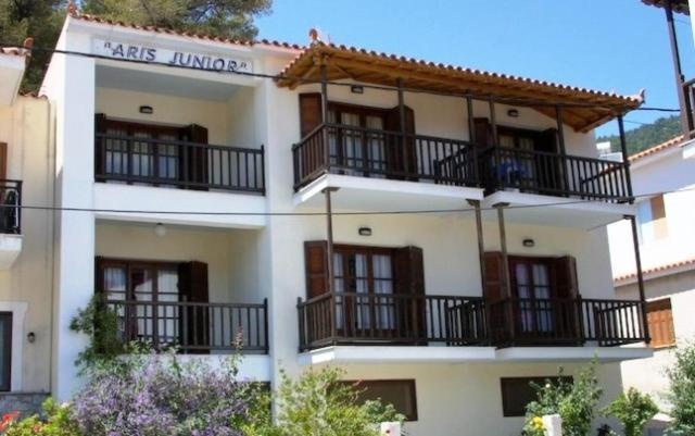 Aris Junior Studio & Apartments Нео-Клима Экстерьер фото