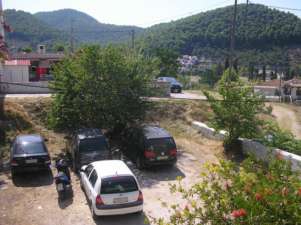 Aris Junior Studio & Apartments Нео-Клима Экстерьер фото