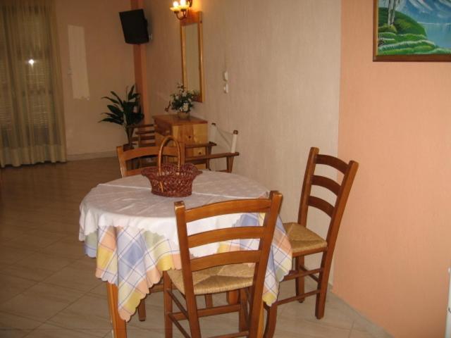 Aris Junior Studio & Apartments Нео-Клима Экстерьер фото