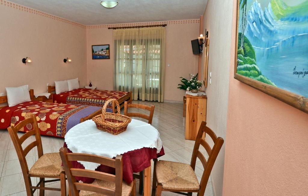 Aris Junior Studio & Apartments Нео-Клима Номер фото